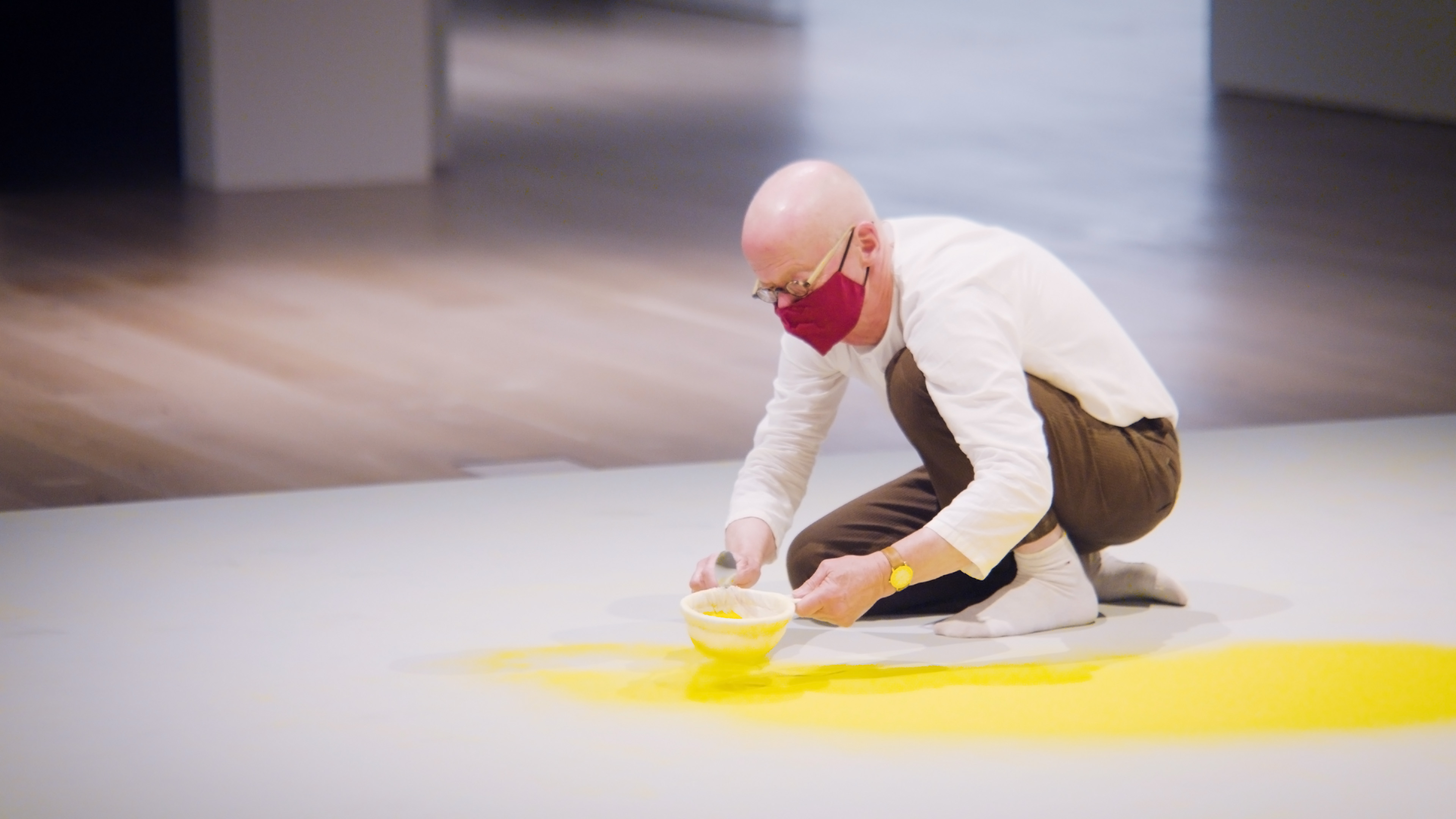 ウォルフガング・ライプ《ヘーゼルナッツの花粉》<i>Pollen from Hazelnut</i> Wolgang Laib